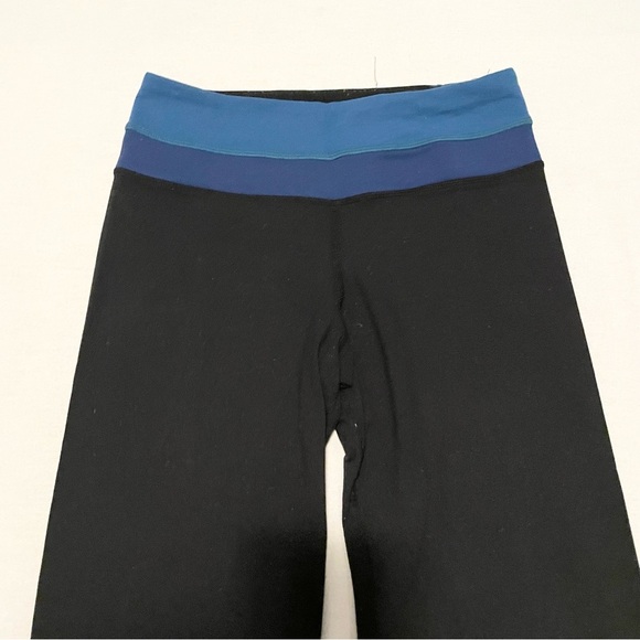 Lululemon Black and Blue Yoga Pants Flared Missing Size - Picture 2 of 16